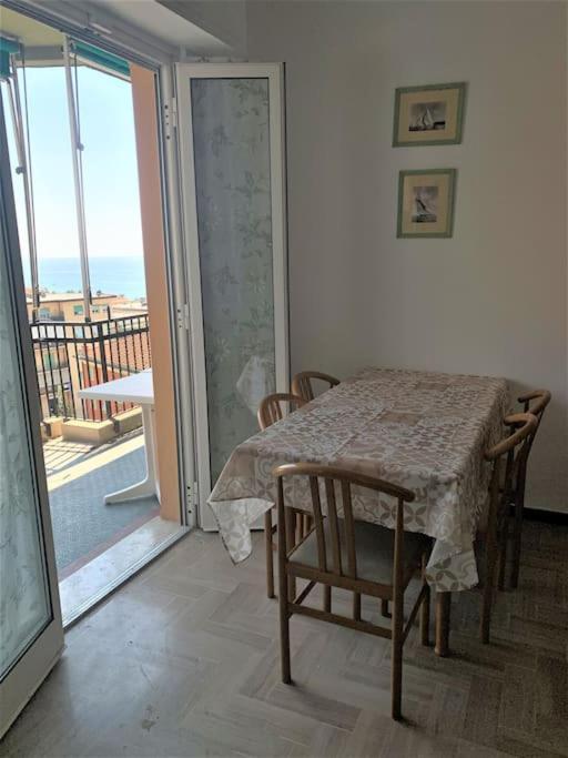 Vista Mare Con Ogni Comfort Varazze Luaran gambar