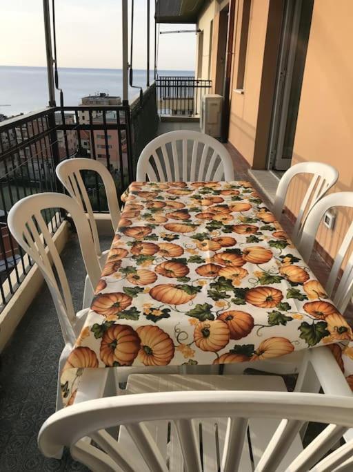 Vista Mare Con Ogni Comfort Varazze Luaran gambar