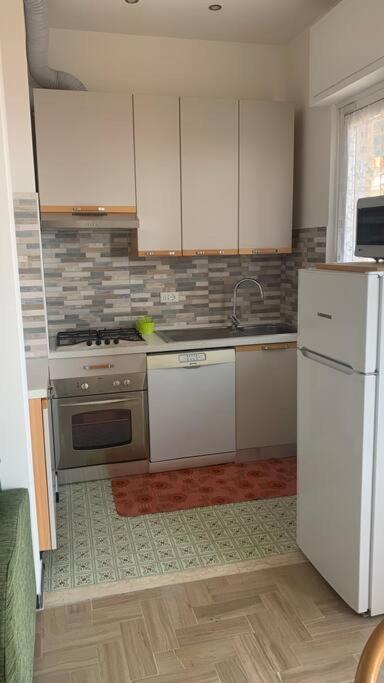 Vista Mare Con Ogni Comfort Varazze Luaran gambar
