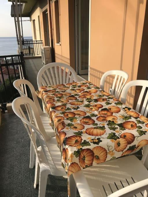 Vista Mare Con Ogni Comfort Varazze Luaran gambar
